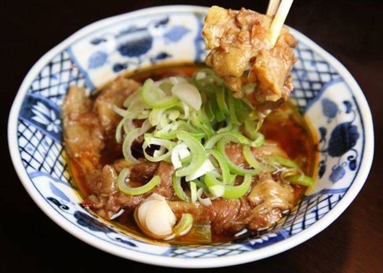 ▲ Beef strips in a light dashi stock are tender and lightly accented with pepper. You can enjoy another delicious kind of meat that’s different from yakitori.