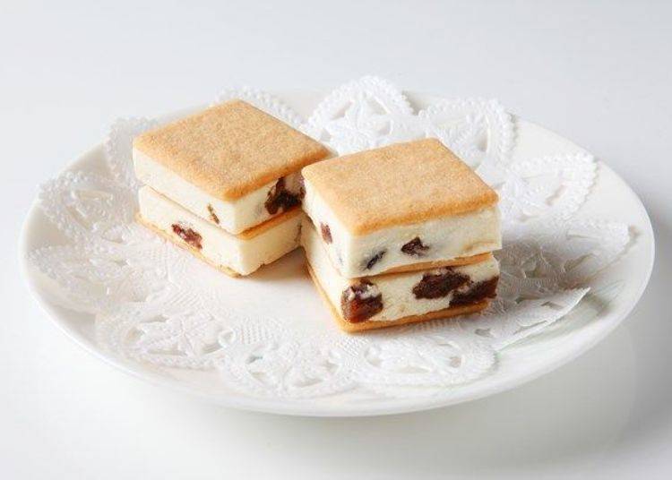 ▲「Marusei 冰淇淋夾心餅乾（マルセイアイスサンド）」。因為是奶油所以不會馬上融化，可以不疾不徐地慢慢品味。