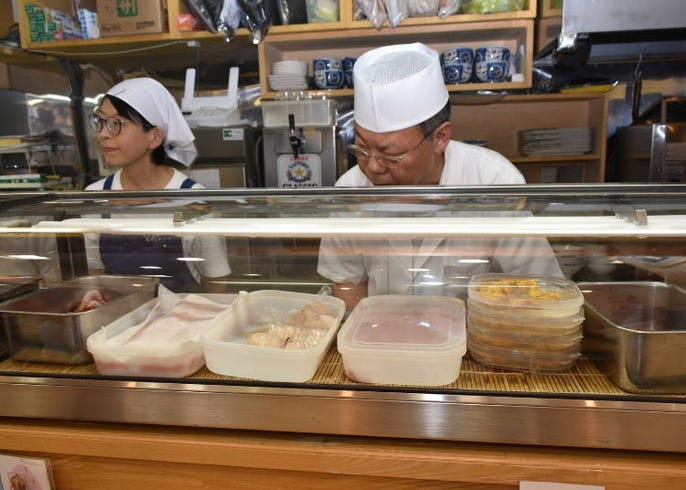 地元民おすすめ 函館の人気スポット どんぶり横丁市場 の極上海鮮グルメ5選 Live Japan 日本の旅行 観光 体験ガイド