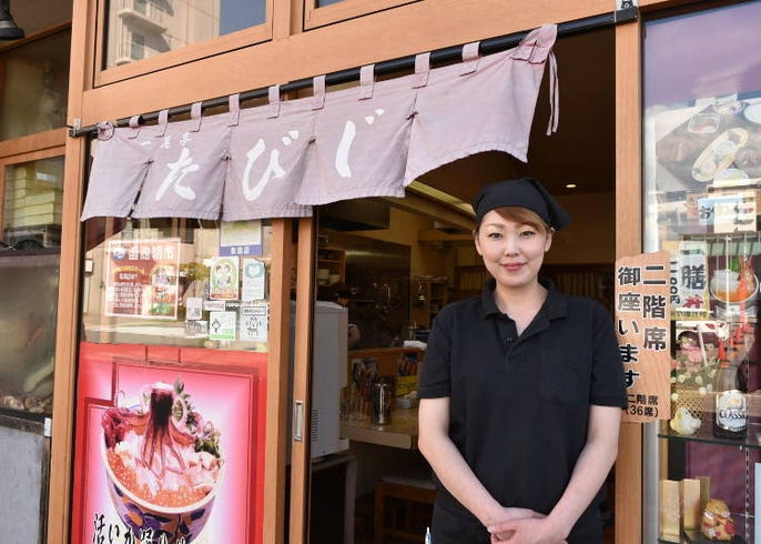 地元民おすすめ 函館の人気スポット どんぶり横丁市場 の極上海鮮グルメ5選 Live Japan 日本の旅行 観光 体験ガイド
