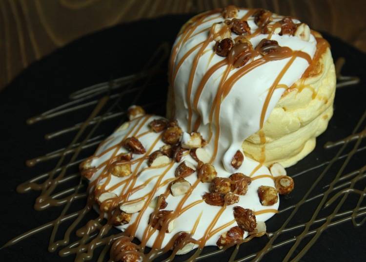 Caramel Nuts Pancake (1,550 yen)