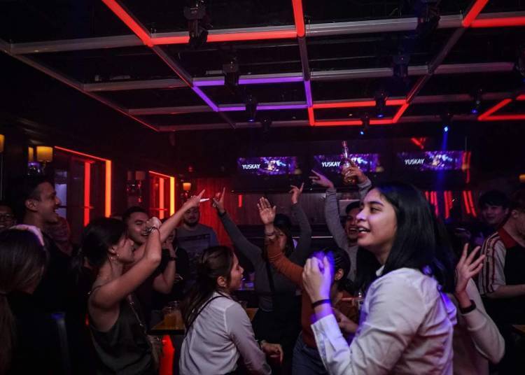 On the 2nd floor they play various genres of music such as techno, house, hip-hop, and R&B