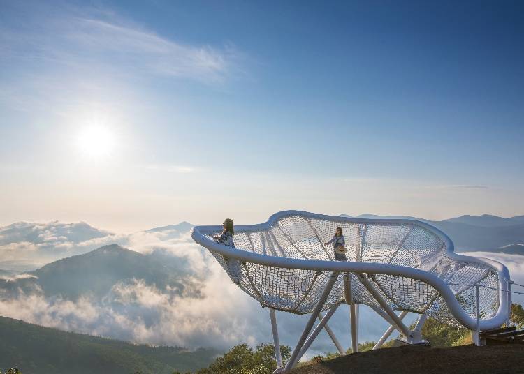 2. Hoshino Resorts Tomamu Unkai Terrace: Swimming in a Sea of Clouds (Shimukappu Village)