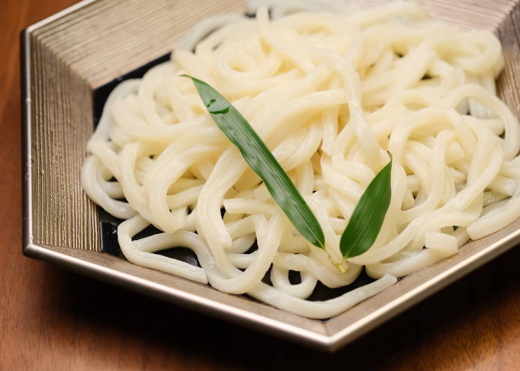 Udon Noodles (350 yen, tax not included). The set in the photo serves two.
