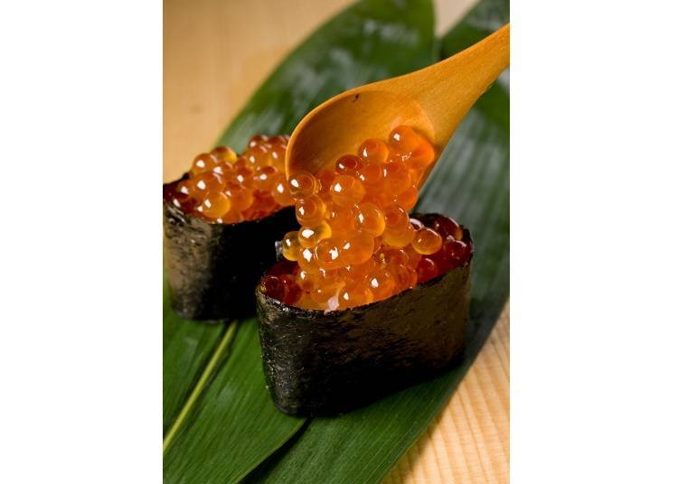 壽司師傅堅持的調味閃閃發光「鮭魚卵（いくら）」