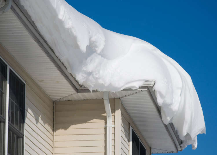 在日本積雪地區意想不到的5件事！其實屋頂上的積雪超危險？