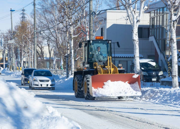 2. Surprising efficiency in cleaning up fallen snow in the morning!