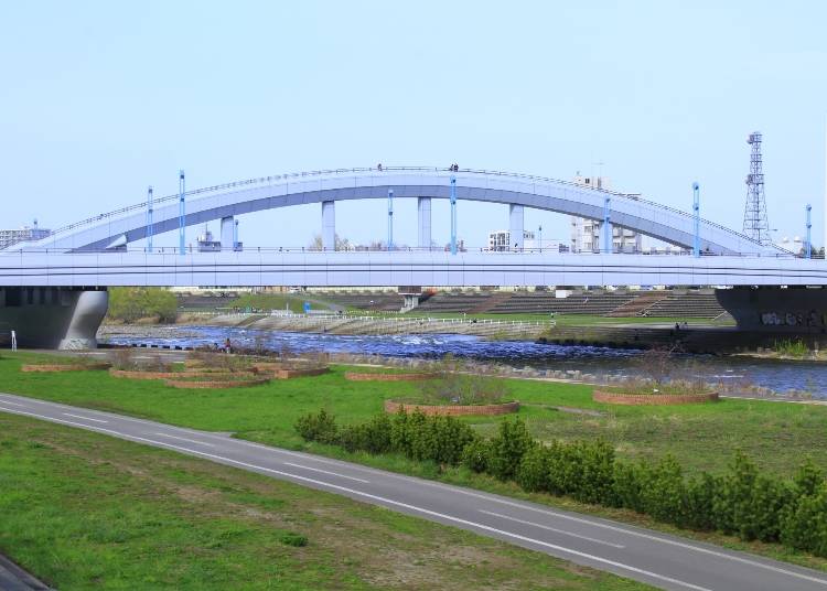 ■コース南側：札幌の川・豊平川を横断「幌平橋」