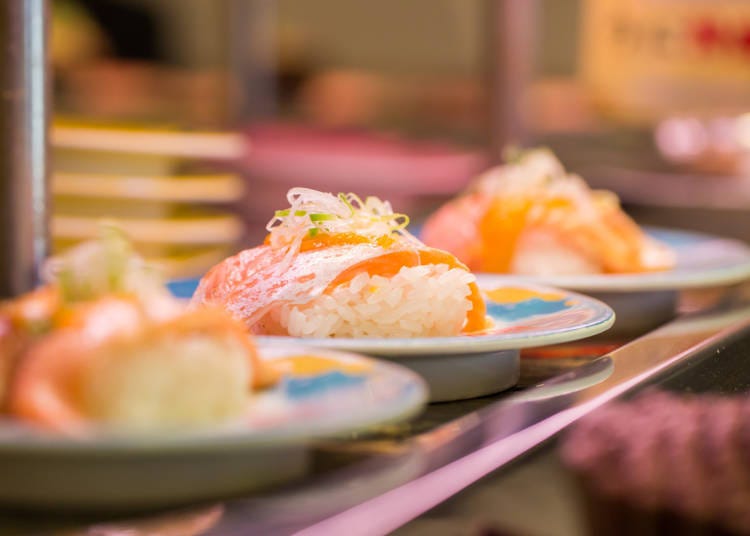 8. Eat fresh, luxurious conveyor belt sushi