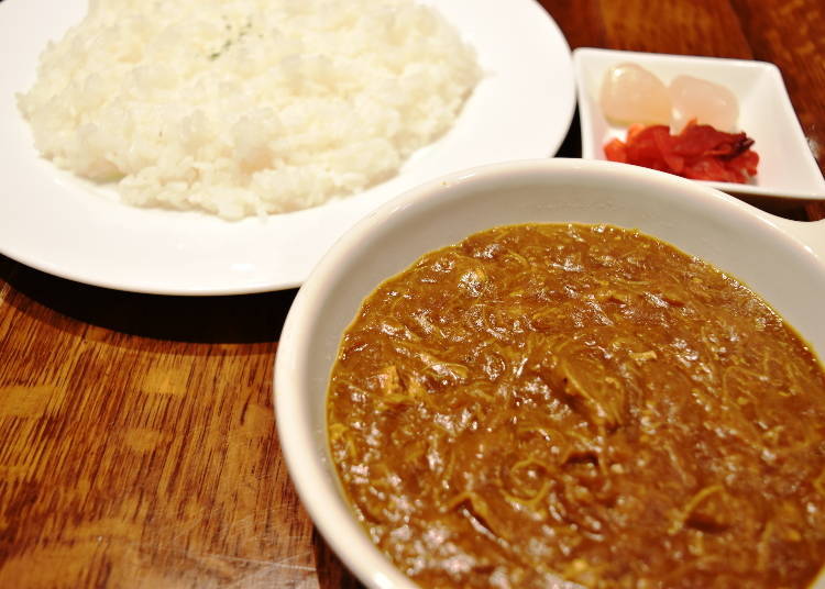Chicken curry (980yen, tax included)