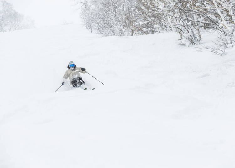 2. Mt. Isola’s Isola Grand Course: Long Skiing at Rusutsu’s Longest Course