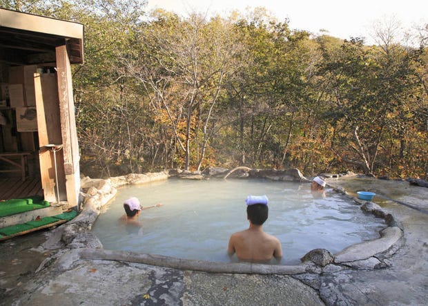 Do's & Don'ts: 9 Weird Things Tourists Often Forget at Onsen in Hokkaido