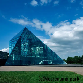 (Must-See Glass Pyramid) Moerenuma Park