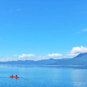 (Japan's Clearest Lake) Lake Shikotsu
 (Photo: PIXTA)
