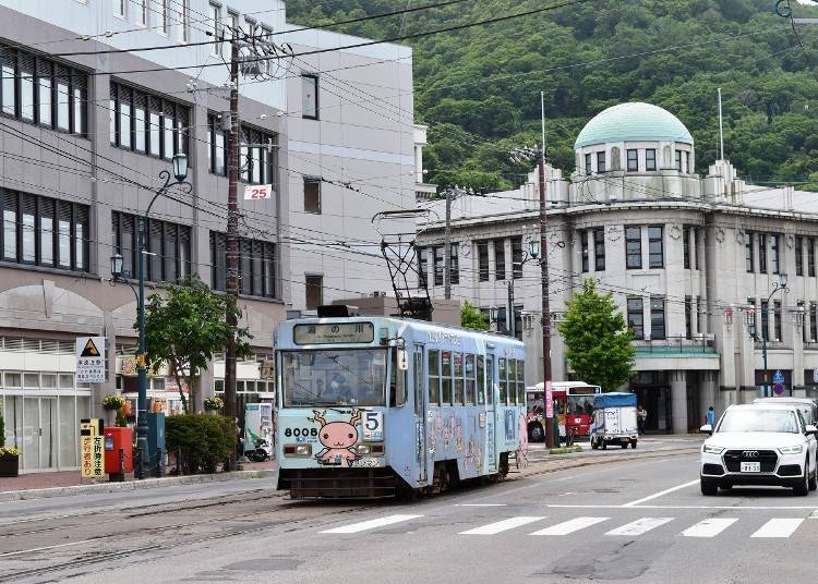 2．「函館市電(路面電車)」に乗って湯の川温泉駅近くの足湯を堪能