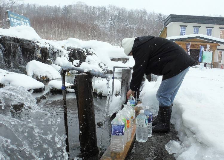 9. Drink Mt. Yotei spring water in Makkari