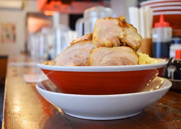 テイクアウト可 札幌 ラーメン孝一郎 の大人気 肉の山 ラーメンとは Live Japan 日本の旅行 観光 体験ガイド