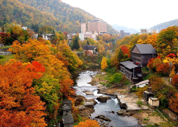 3. Jōzankei: Fall Foliage Viewing in an Onsen Town (Sapporo)