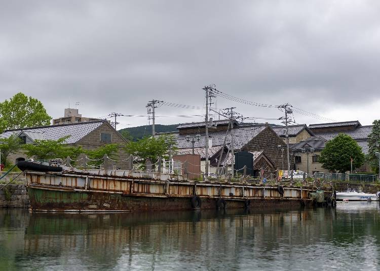 In the past, there were many 600 barges. The remaining one will be dismantled around the end of August 2020 due to deterioration.