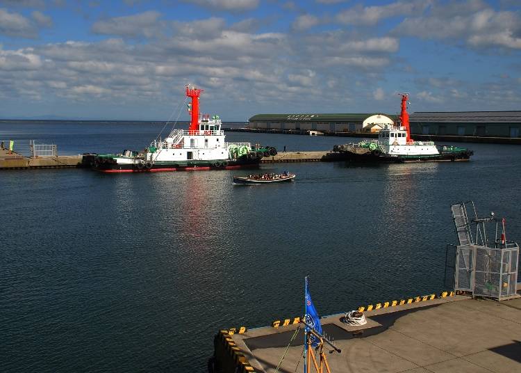小樽港に停まる「たていわ丸」