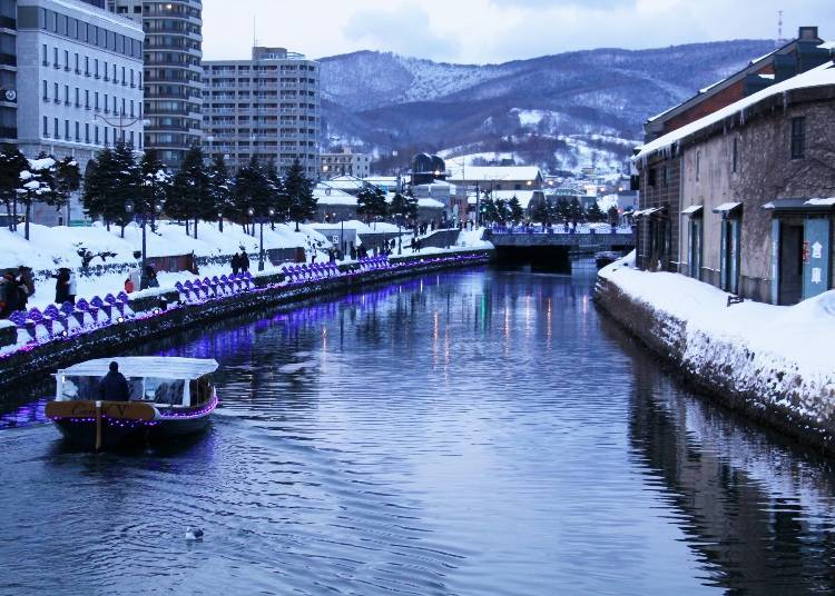 覆蓋白雪的小樽運河
