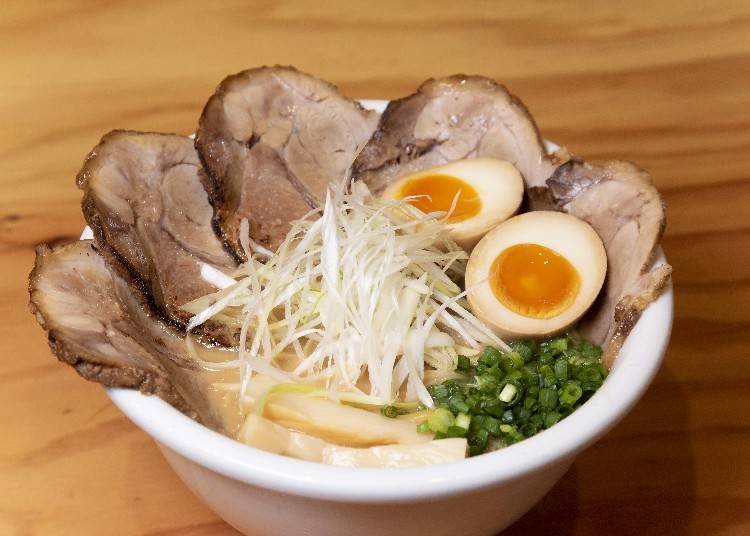 Toro-dama Pork Char Siu Ramen (\1,100)