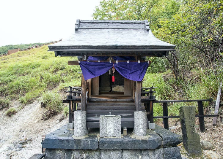 Yakushi Nyorai-do, which is popular as an "eye bath"