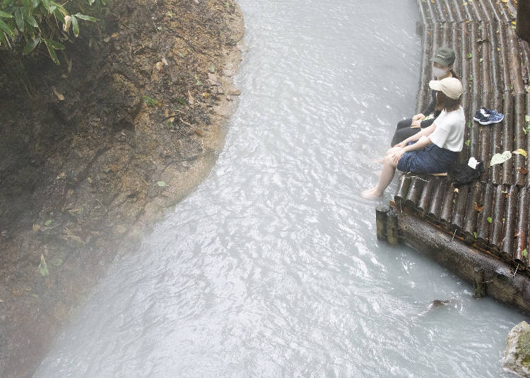 The river upstream near Oyunuma is hotter