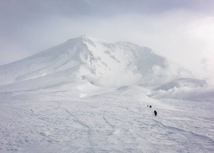 4. The Pure White World of Asahidake