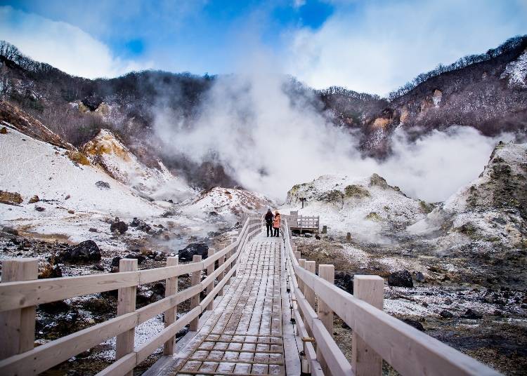 4. Enjoy spectacular views and hot springs at Noboribetsu Jigokudani and Noboribetsu Onsen