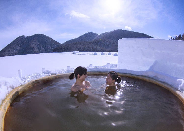 Open-air bath on ice