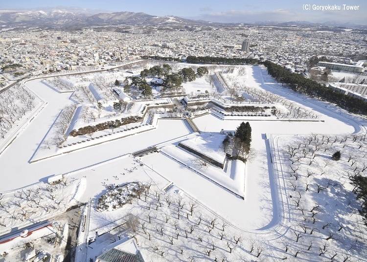 3. Goryokaku Park: A star-shaped structure that emerges at night