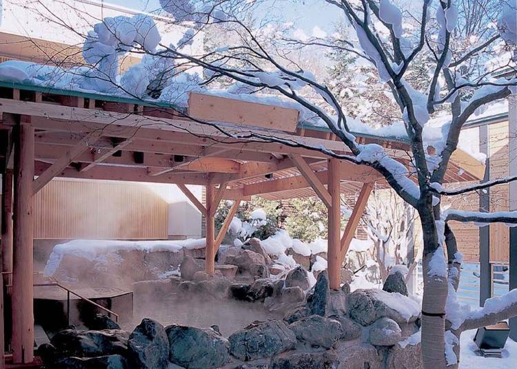 「定山溪溫泉  花楓葉」的露天浴池