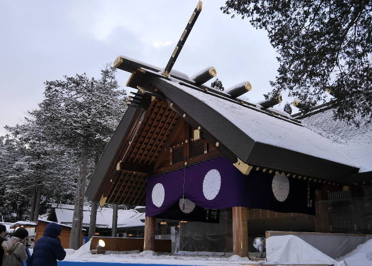 7. Head to Hokkaido Shrine for your first New Year shrine visit!