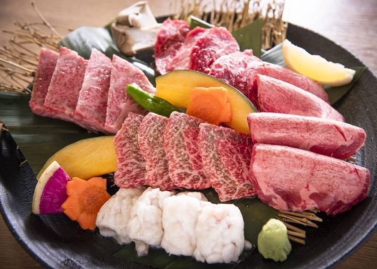 The Special Assortment is a well-balanced plate of ribs, skirt steak, beef tongue, rump, and even offal (5,800 yen, serves 2-3 guests)