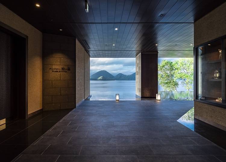 1. The Lake Suite Ko no Sumika: Gorgeous luxury on Lake Toya