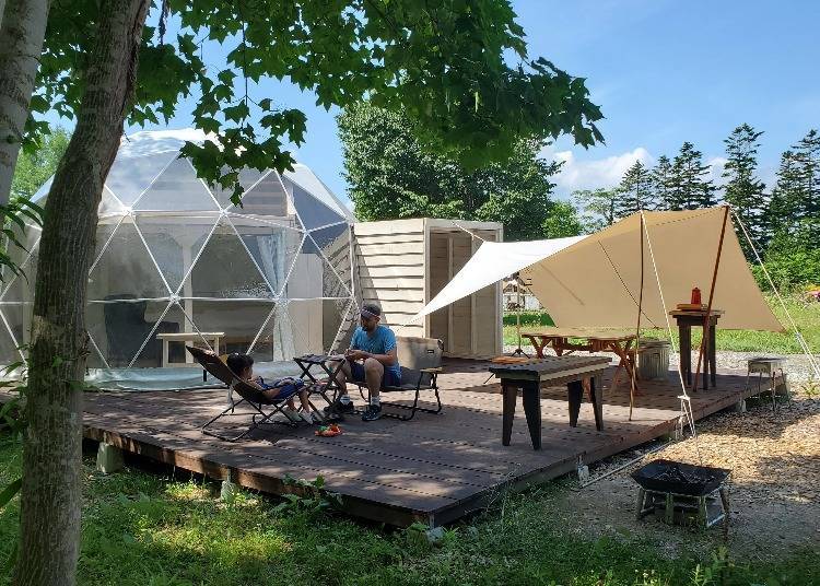 The spacious wooden deck (Photo courtesy of Takibi Camp)