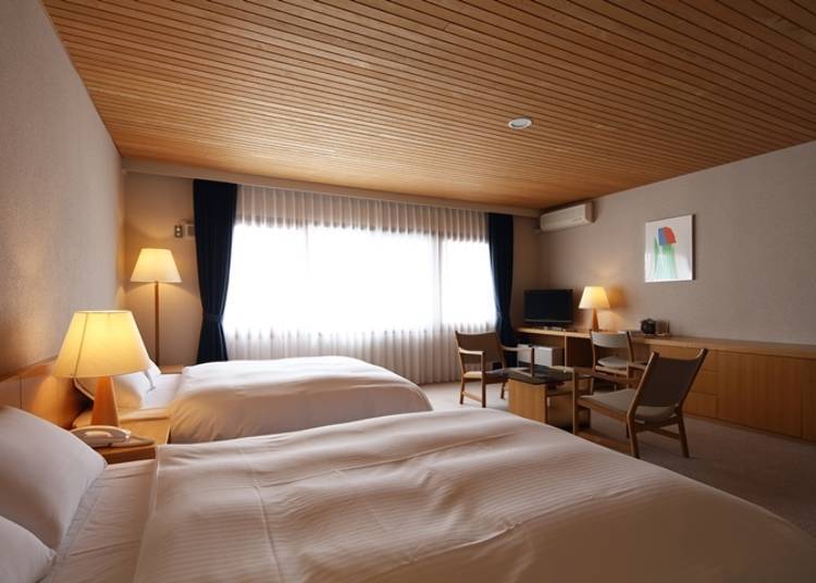 The beds are Simmons beds, with two double beds in the Deluxe Twin and single beds in the Twin Room (Photo: Maccarina)