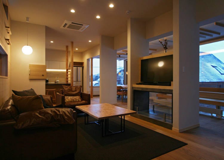 The relaxing living room (Photo courtesy of All About Furano)