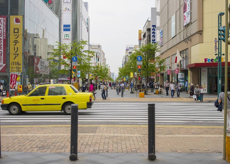 7　日本初の永久的歩行者天国「平和通買物公園」を闊歩