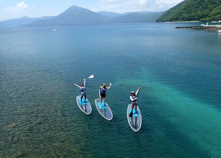 ▲We also recommend “Clear Sup”-an activity that uses see-through boards! Once you get used to it, standing is an absolute breeze! (Photo: Ocean Days)