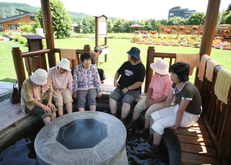 There are spots throughout the hot spring town boasting free footbaths.