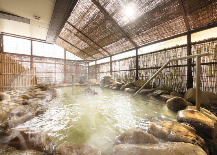 These hot springs are located right near the source (Photo: Yutorelo Toyako)