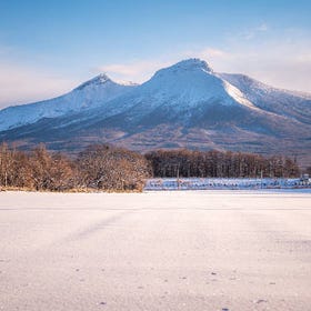 (A Must-Experience for Fishing and Snowy Mountain Hiking) Lake Onuma National Park
(Photo: PIXTA)