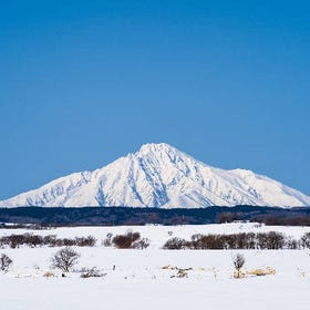 [踩点白色戀人包裝景点] 利尻山
图片来源：PIXTA