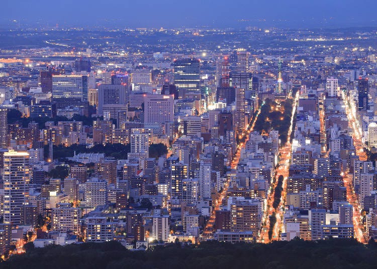 Mount Okura Viewing Point at twilight (Image: PIXTA)