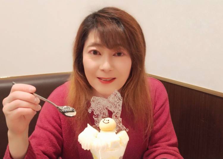 ▲バニラアイスとホワイトチョコでできた雪だるまがカワイイ！