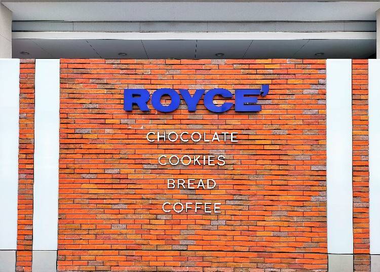 Some directly-operated ROYCE' stores go beyond confectionery sales with breads and cozy dining areas