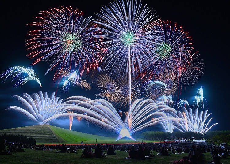 Moerenuma Art Fireworks Festival 2021, Photo: PIXTA