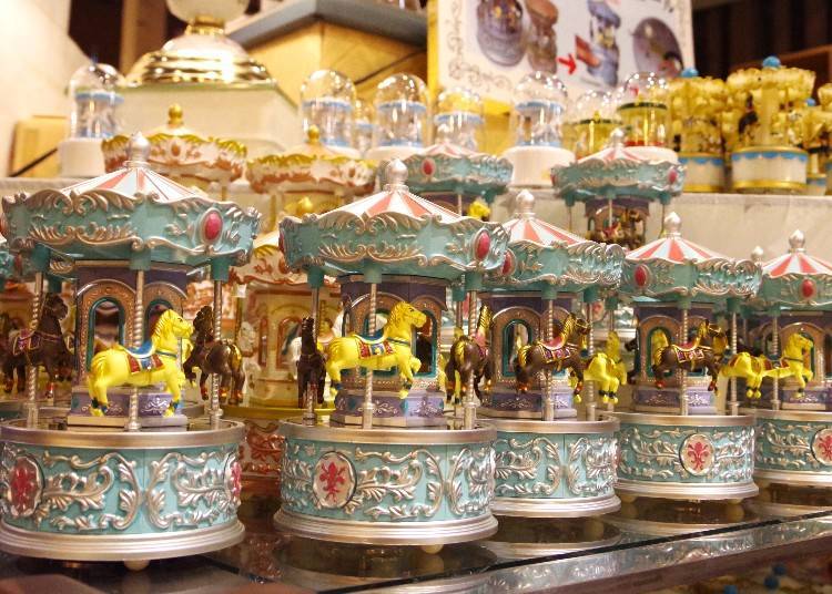 The merry-go-round music box is popular for its fairy-tale style.